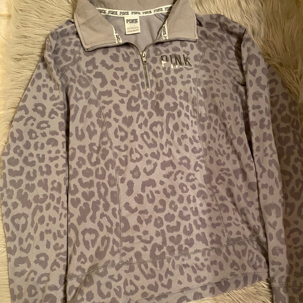 Pull Over Sweatshirt - image 1